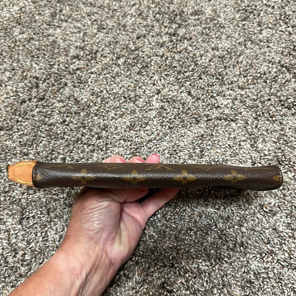 Authentic Louis Vuitton Bucket Bag Pochette in excellent used condition! - Picture 7 of 16